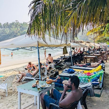 Silent Cabana And Restaurant Marakolliya, Тангале Екстериор снимка