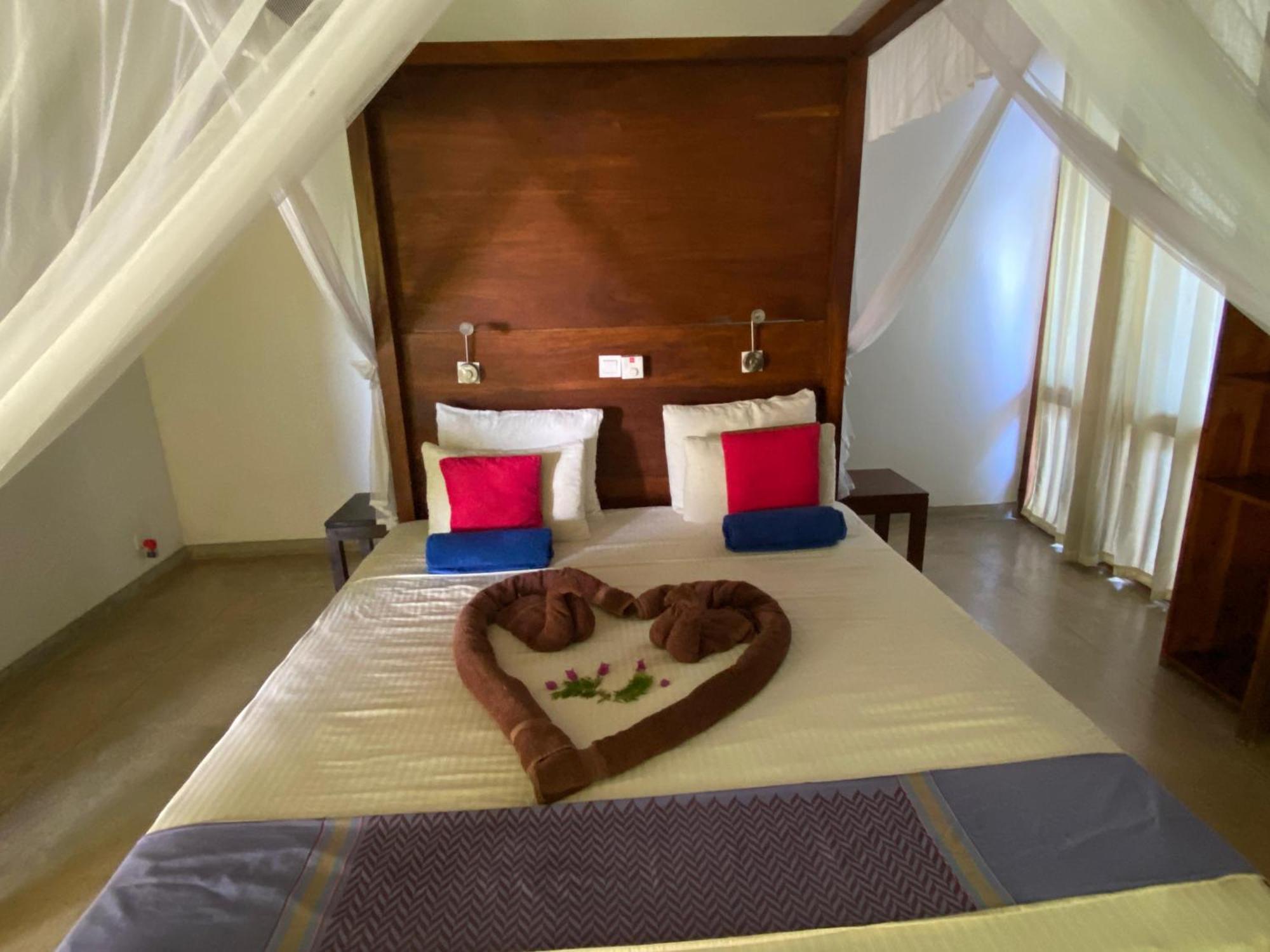 Silent Cabana And Restaurant Marakolliya, Тангале Екстериор снимка
