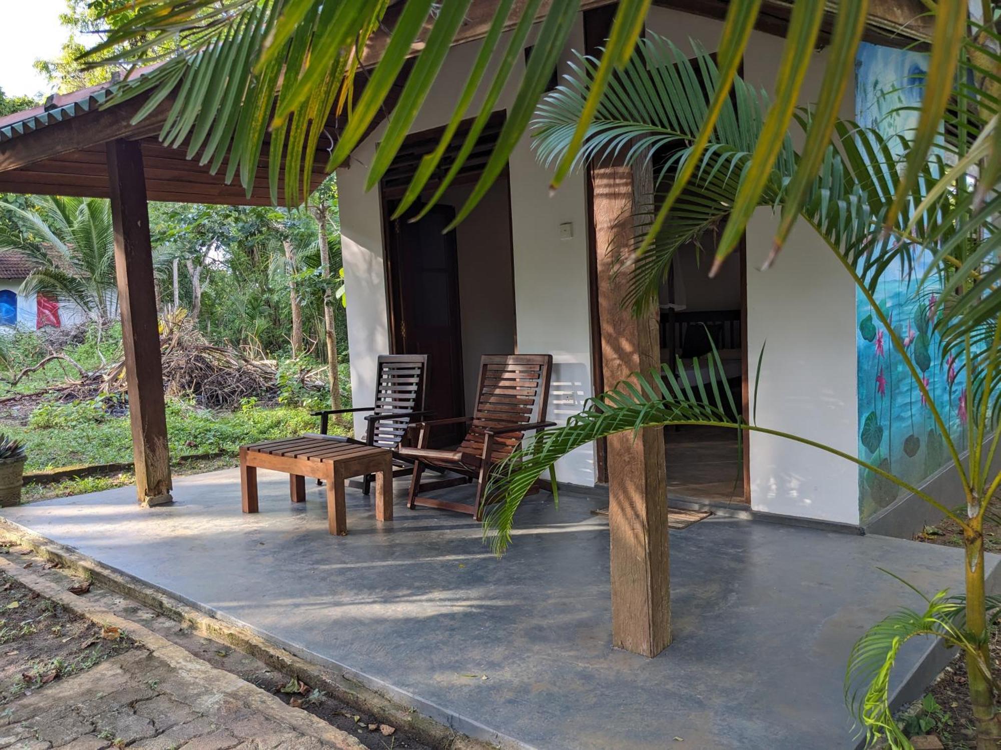 Silent Cabana And Restaurant Marakolliya, Тангале Екстериор снимка